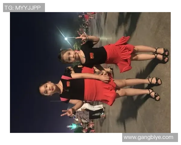 足球明星小黑仔的精彩瞬间与成长历程全解析